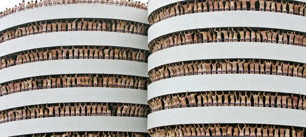 spencer-tunick-el-desnudo-colectivo-en-la-fotografia