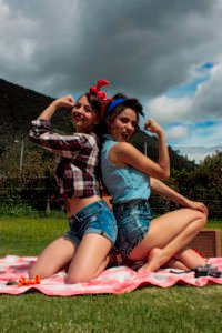 Isabella & Maria Paula 14
